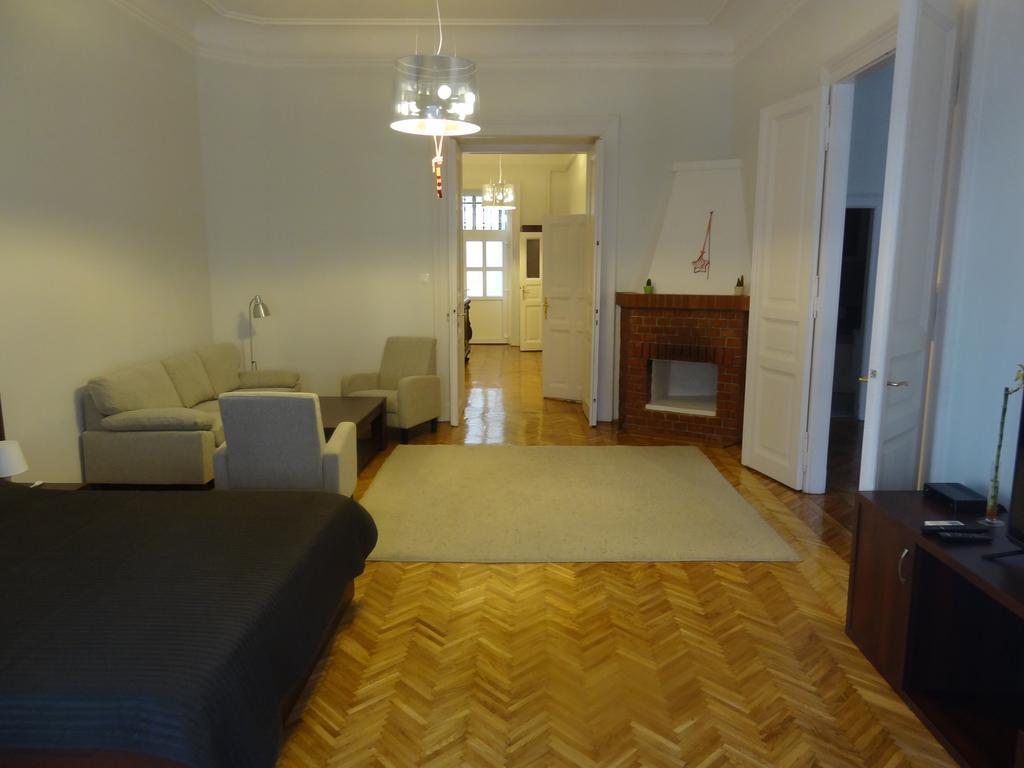 Five Season'S Apartment Budapest Ruang foto