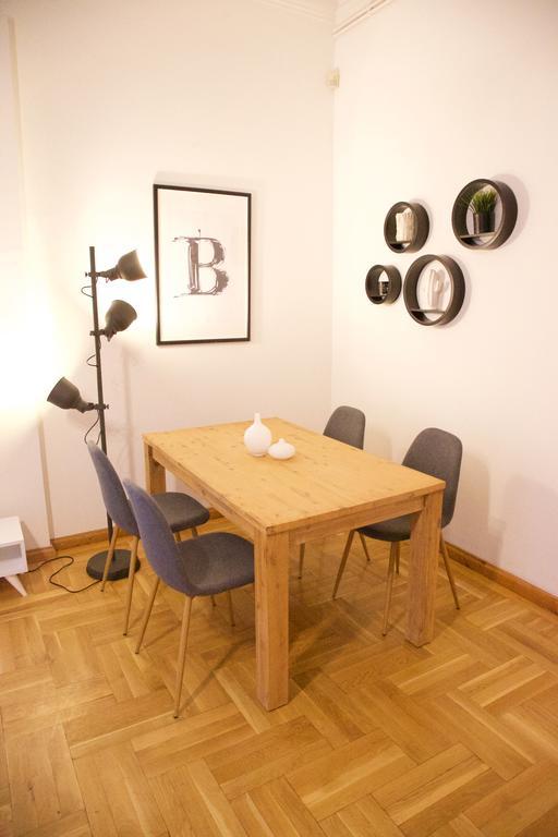 Five Season'S Apartment Budapest Bagian luar foto